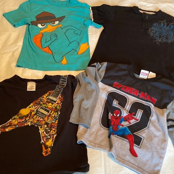 Boys size 8 graphic T-shirts three short sleeve one long sleeve - Picture 1 of 13